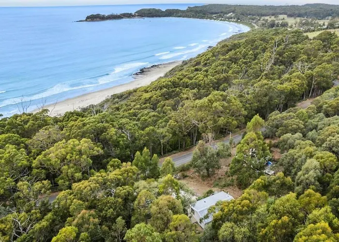 High View House - Views Over Pirates Bay