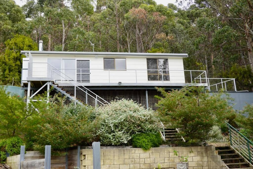 Holiday home High View House - Views Over Pirates Bay *